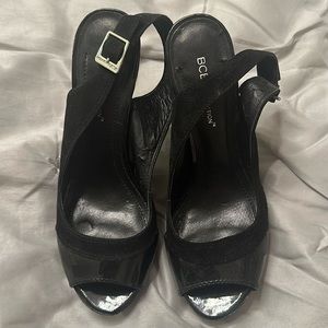 Amazing BCGB like new velvet and leather heels